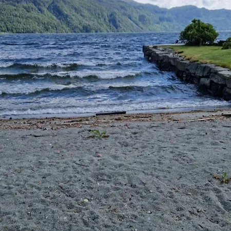 Hus Ved Sjoen, Med Og Naust Sauda