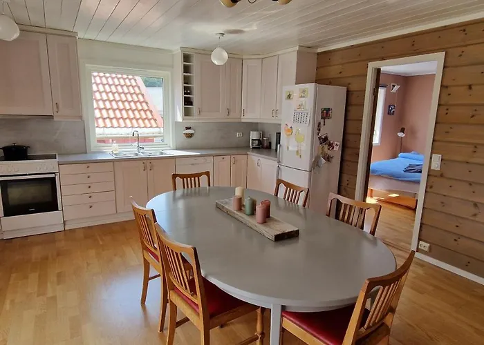 Hus Ved Sjoen, Med Og Naust Сasa de vacaciones